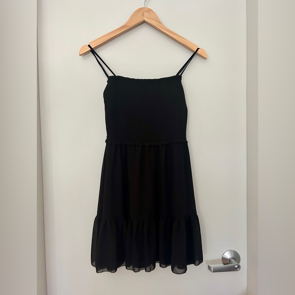 Aritzia Wilfred Black Smocked Tiered Ruffle Mini Sundress Spaghetti Strap XS